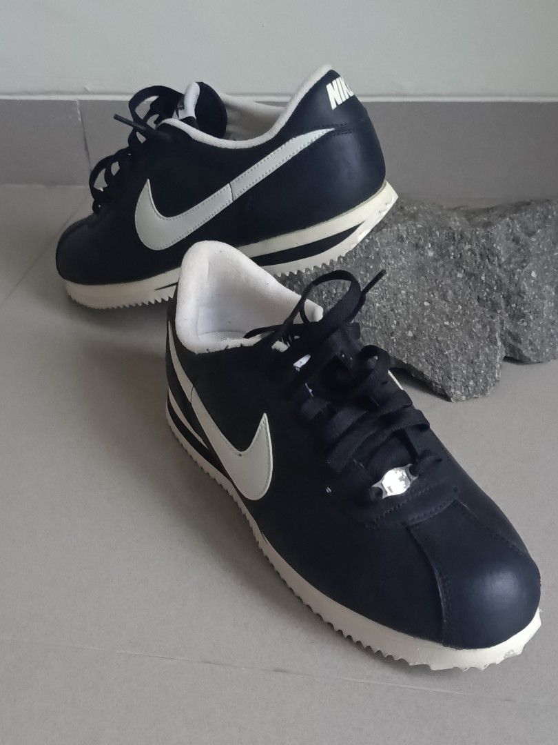Sepatu Sneakers Nike Cortez Sepatu Sneakers Pria NIKE CORTEZ TXT