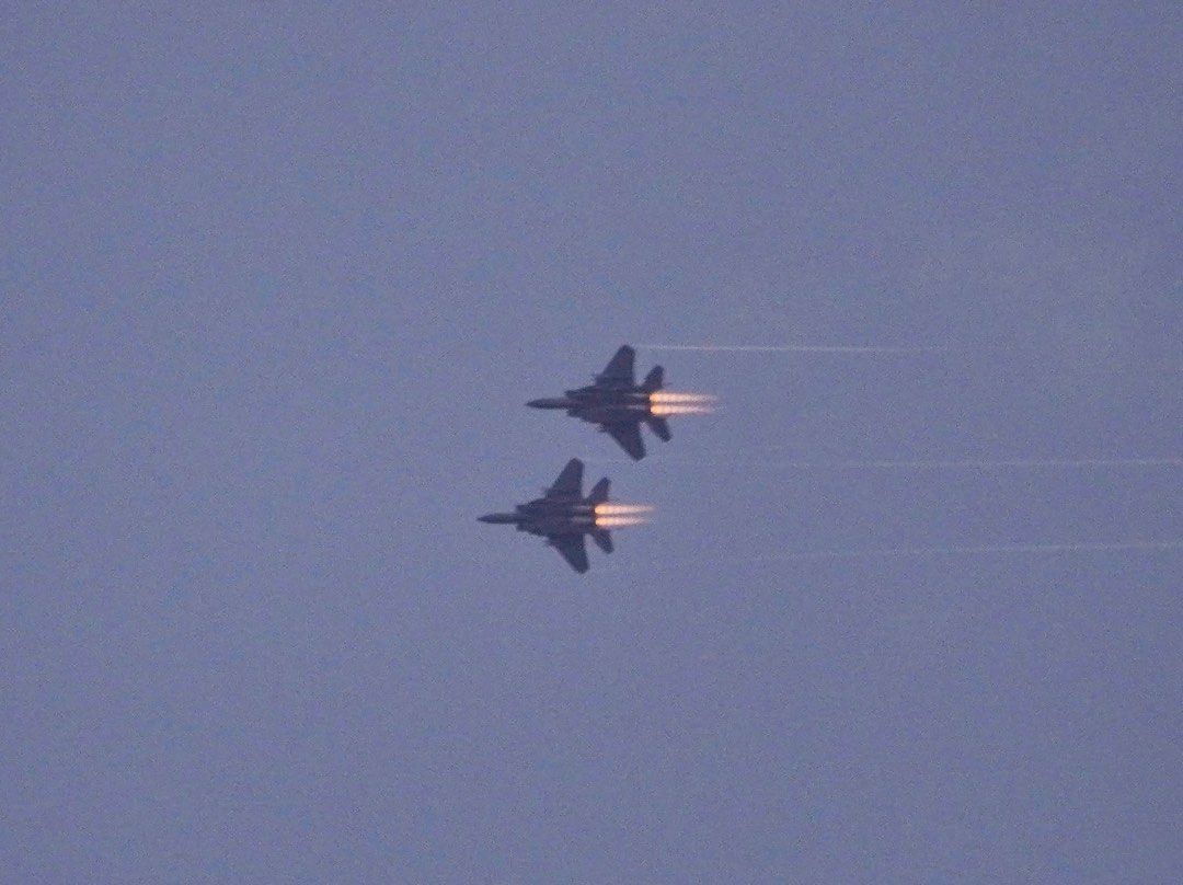 Sony A6400 body. Can trade for A6700, Photography, Cameras on Carousell