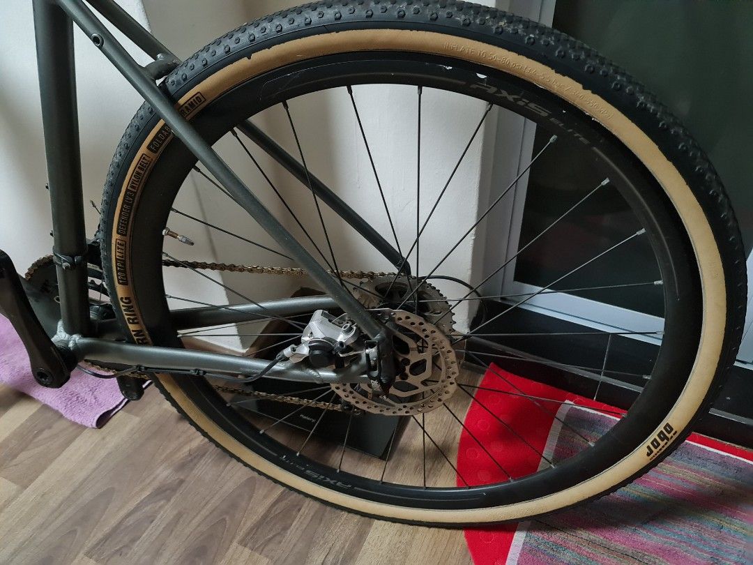 Specialized Sirrus converted to gravel, Sports Equipment, Bicycles