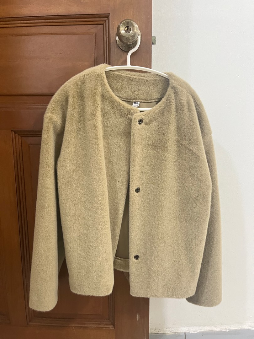 SUPER SOFT Uniqlo Smooth Yarn Fleece Collarless Jacket Women s Fashion Coats Jackets and Outerwear on Carousell