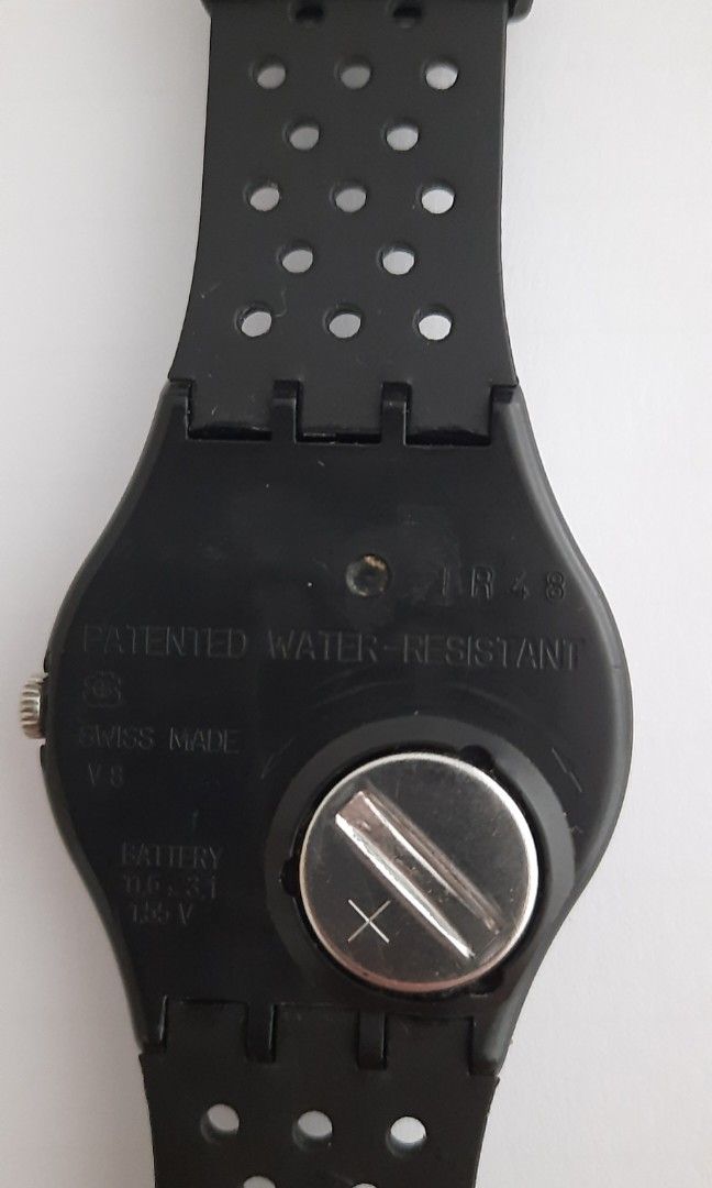Swatch patented water resistant swiss made v8 sr1130sw top