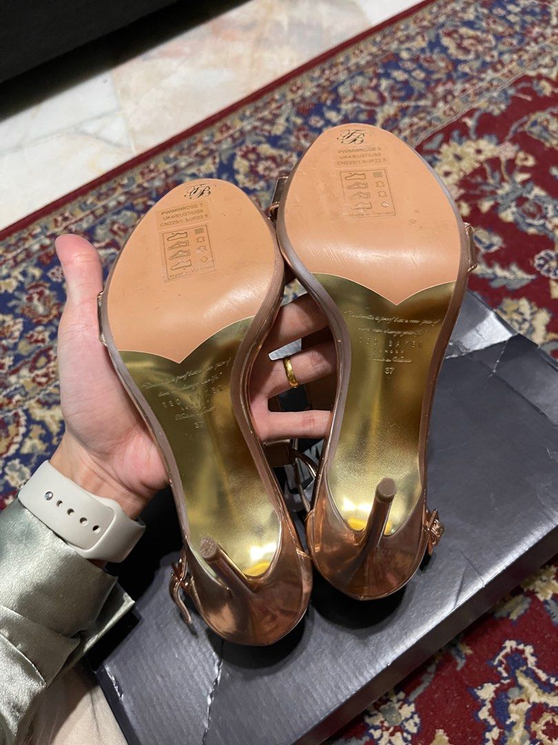 Ted baker best sale gold heels
