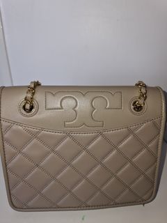 (Category: ) located in . Submitted by mytinycloset (Listing ID 1255956247, Image 1). Description: .