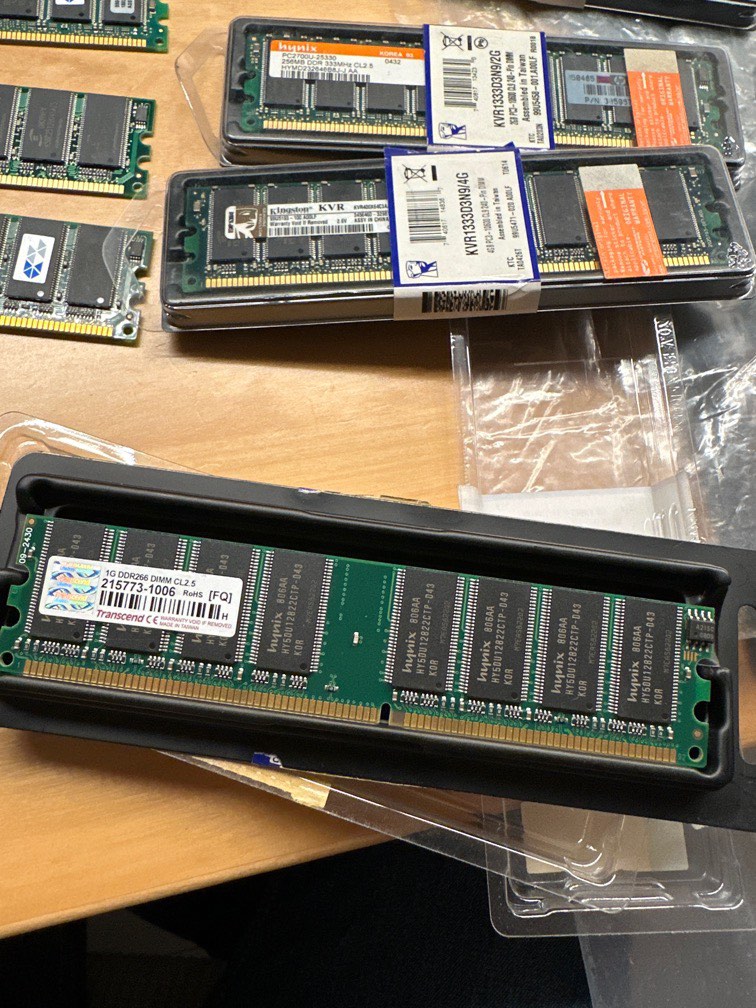 Double Data Rate Ddr Dram Vs Ddr4 Sdram Synchronous Dynamic Ddr
