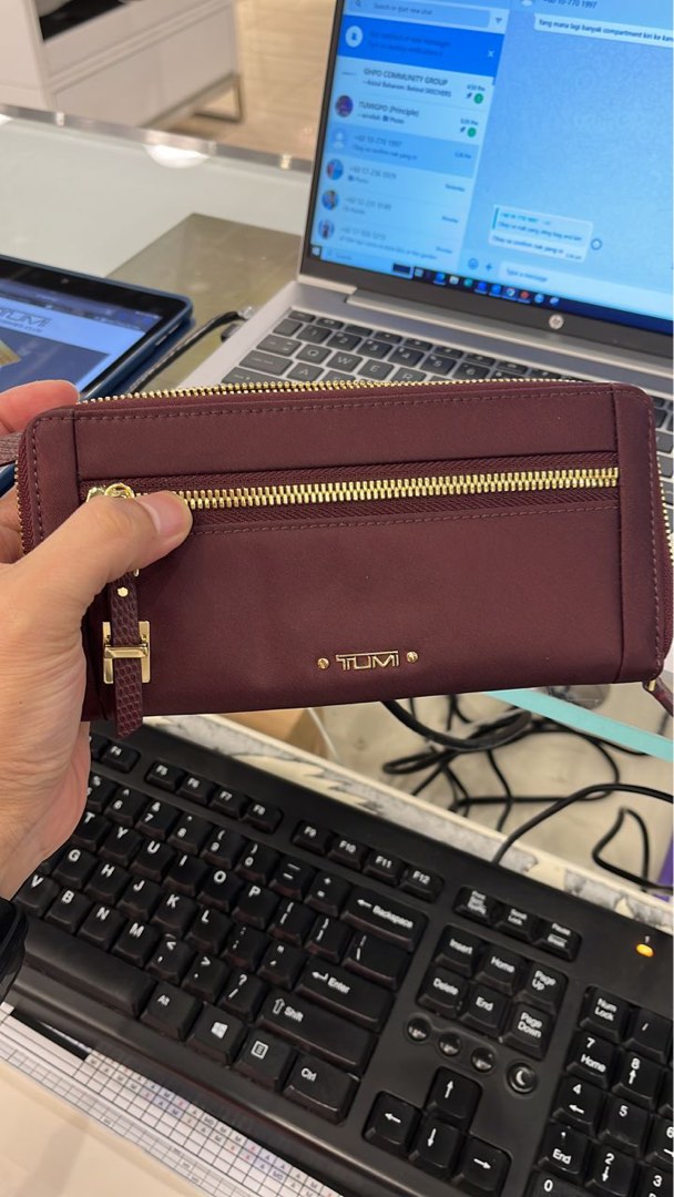 Tumi Purse, Women's Fashion, Bags & Wallets, Purses & Pouches on Carousell