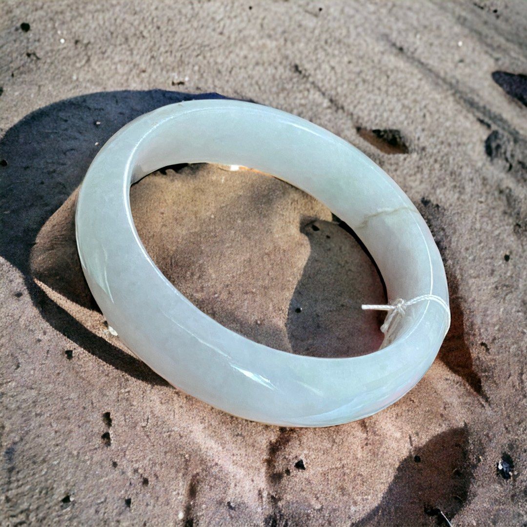 White jade new arrivals bangle