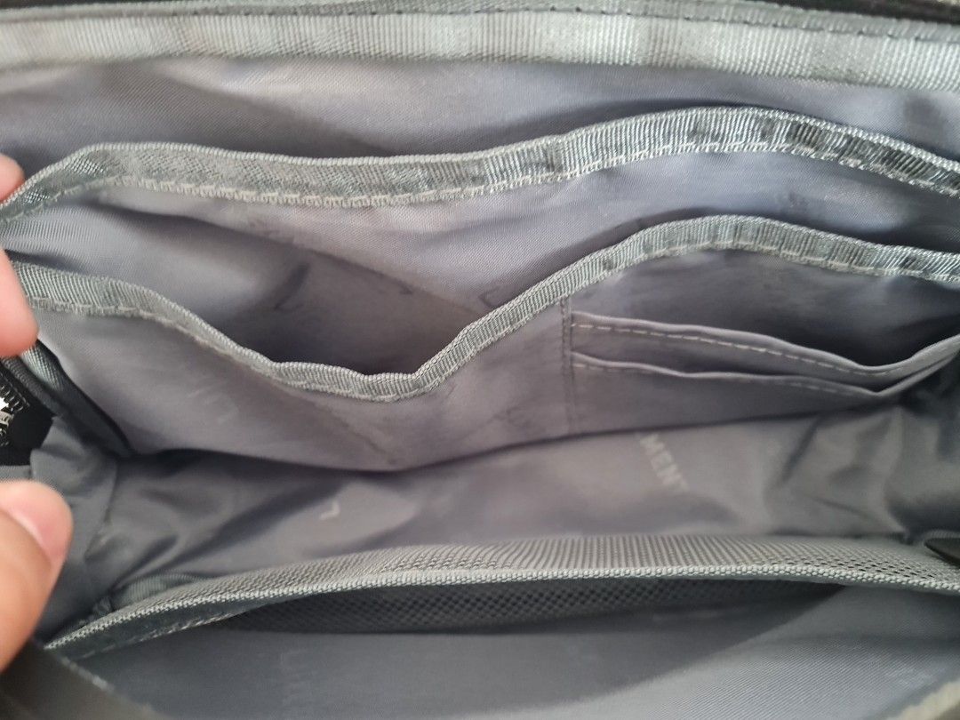 U Elements Adapt Metro Multifunctional Hip, Men's Fashion, Bags, Belt