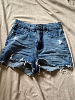 (Category: ) located in . Submitted by andeclutter (Listing ID 1255980376, Image 1). Description: .