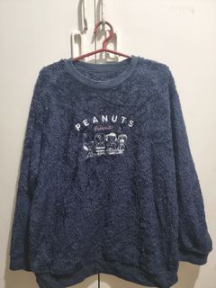 UNIQLO peanuts sweater