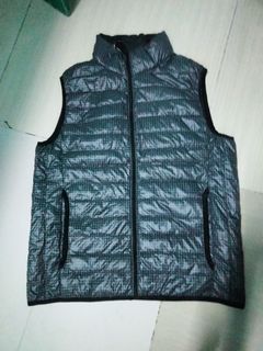 Uniqlo  ultra light  paffer vest