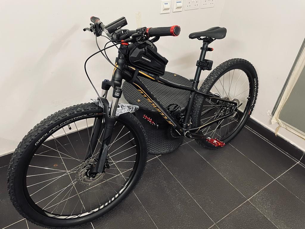 Specialized store men s pitch