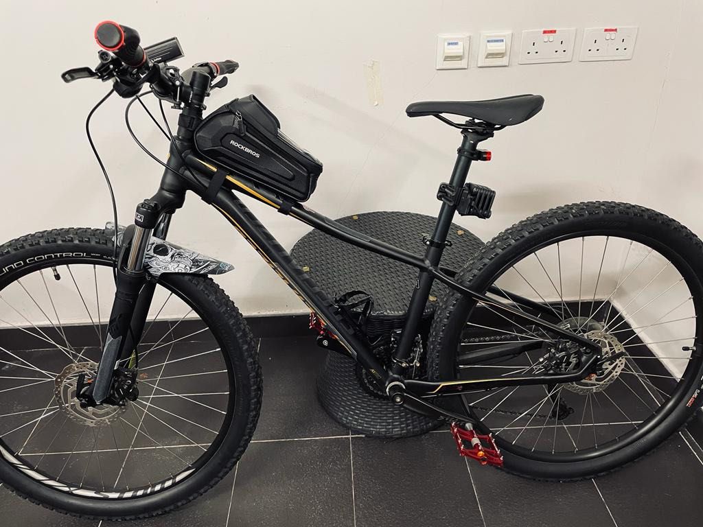 Used Specialized men s pitch com Sports Equipment Bicycles