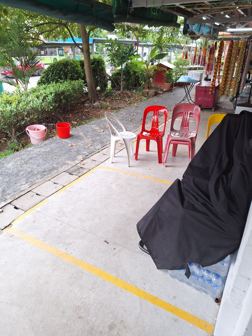 Yellow Box For Rental Khatib Central, Property, Others on Carousell