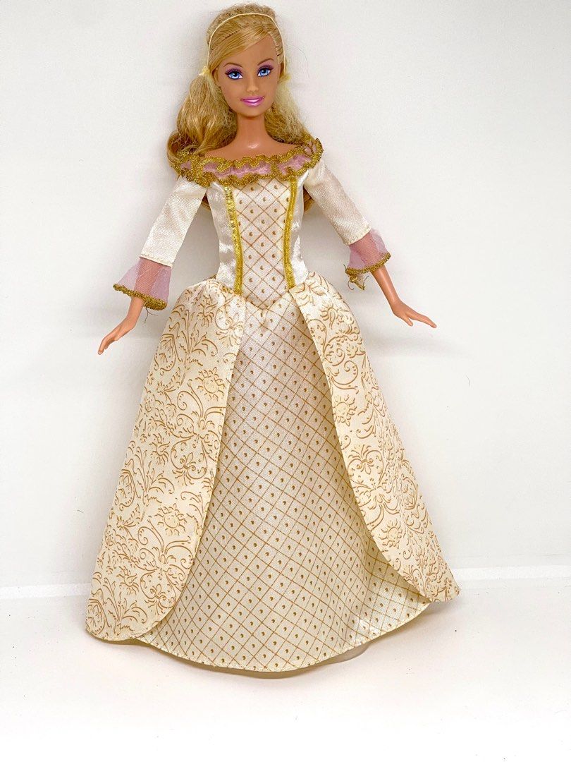 2004 Barbie as princess and the pauper Annalise in the wedding dress