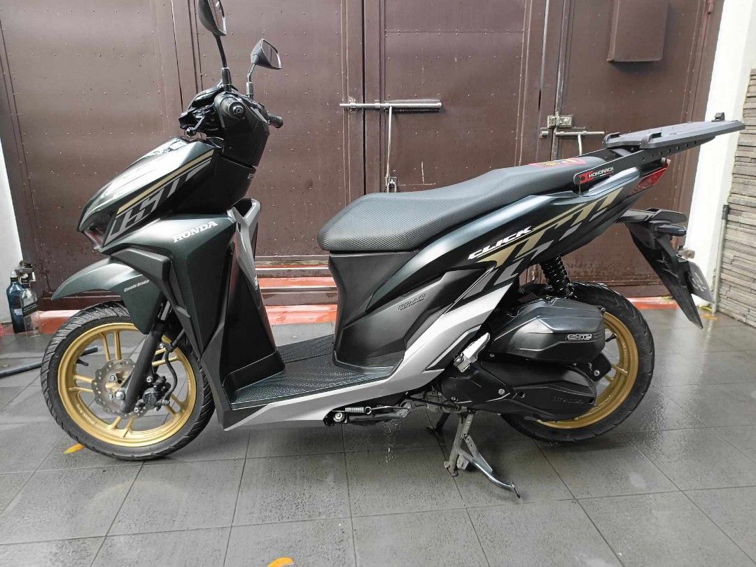 Honda click 150i black gold cheap
