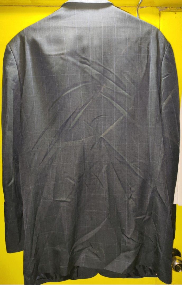 RUSH SALE 2nd Hand Vicci Uomo Suit with free neck tie, Men's Fashion ...