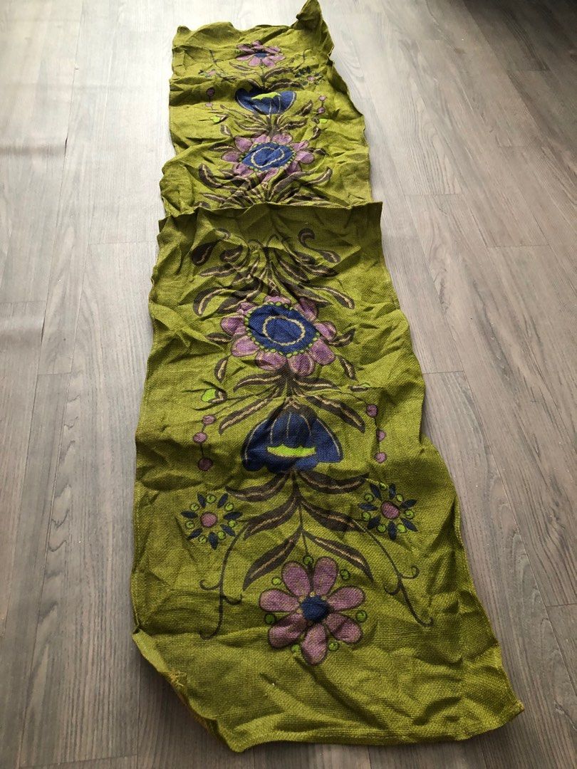 47”x12” table runner (Category: Carpets, Mats & Flooring) located in Dipolog. Submitted by playmatesfriend.ph (Listing ID 1256171302, Image 2). Description: .