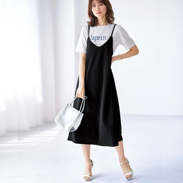 全新日本BELLUNA 白色英文字衫+黑色吊帶連身裙2件套(官網同步) ON