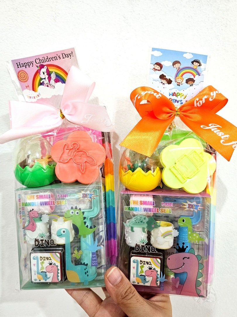 😍🌈 Children Day gift set in Ideal for goodies bag