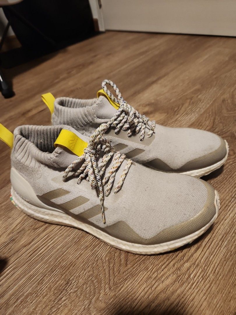 Ultraboost mid running shoes hot sale
