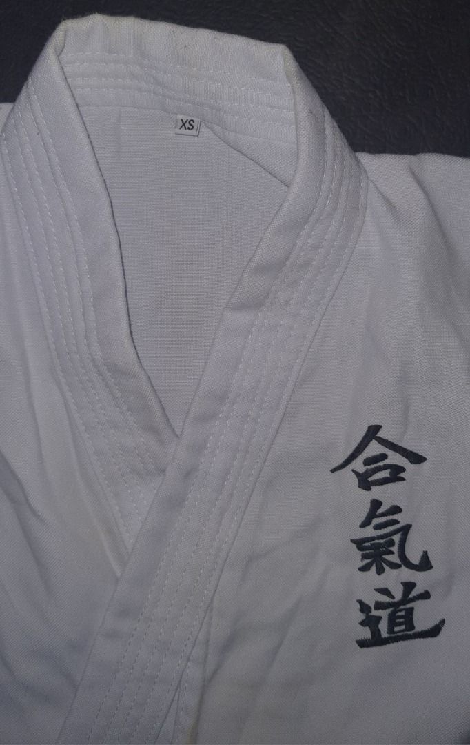 Aikido Uniform for kids (Category: Combat Sports) located in Mandaluyong City. Submitted by gamsy (Listing ID 1256130783, Image 1). Description: .