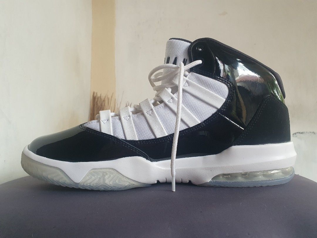Air Jordan 11 Max Aura Men s Fashion Footwear Sneakers on Carousell