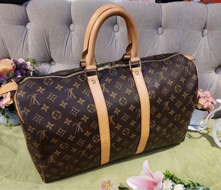 Authentic Louis Vuitton Keepall Bandoulière 50 Monogram PVC Iridescent Prism,  Luxury, Bags & Wallets on Carousell