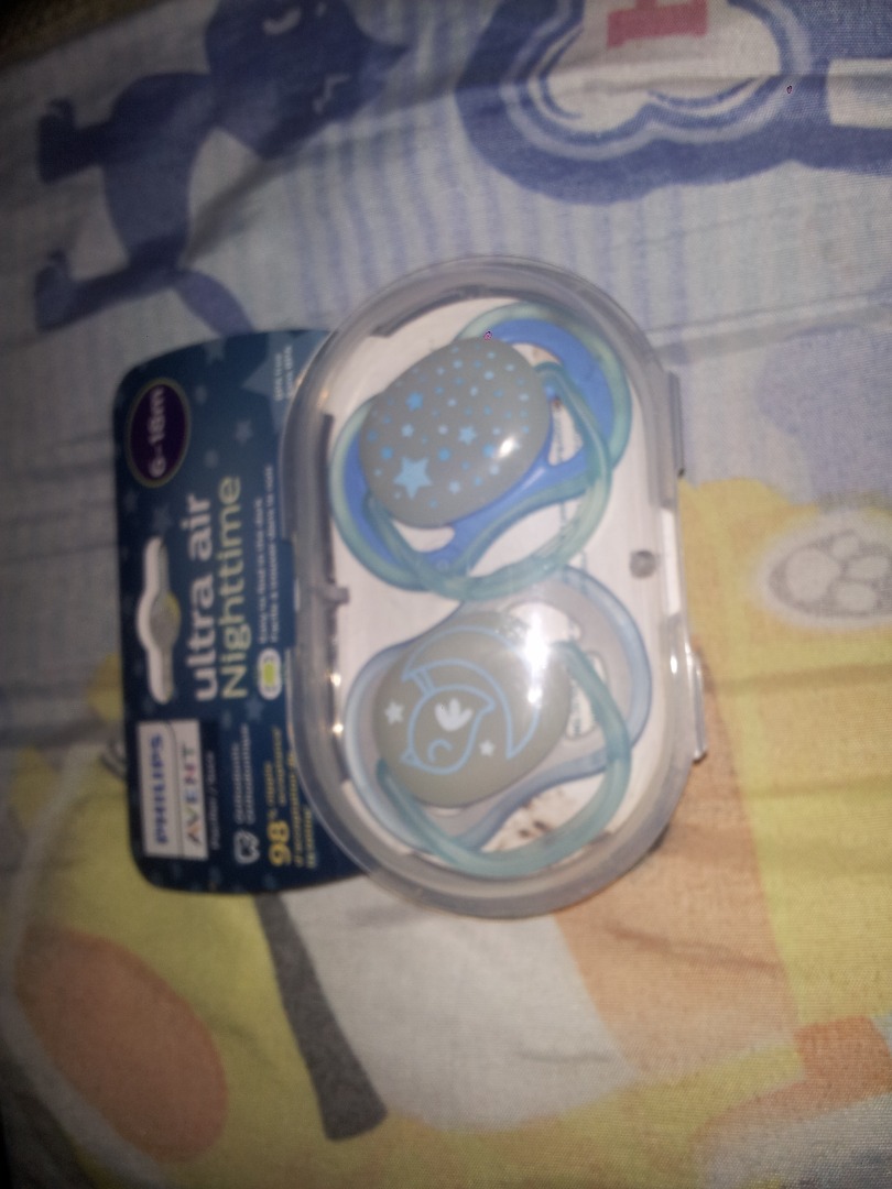 AVENT Nighttime Pacifier, Babies & Kids, Nursing & Feeding, Soothers