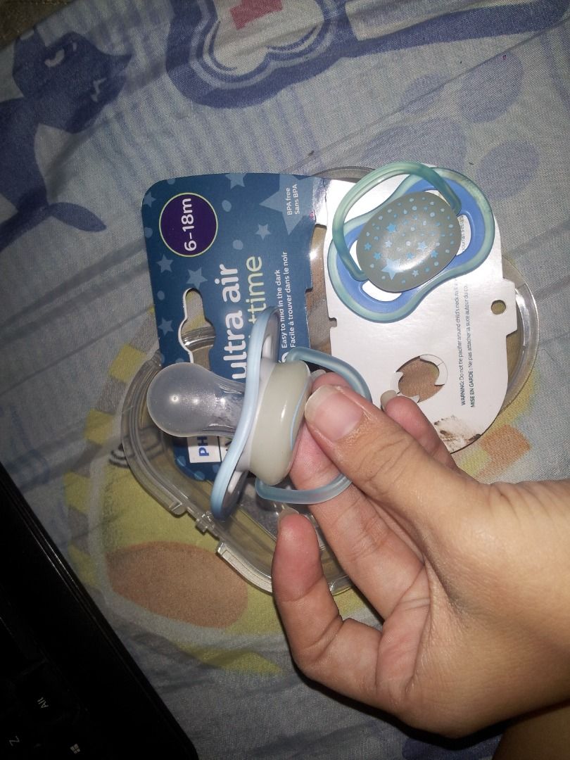 AVENT Nighttime Pacifier, Babies & Kids, Nursing & Feeding, Soothers