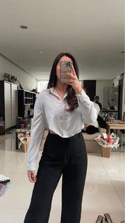 Baby Blue Oval Crop Shirt / Atasan Biru Muda Kemeja Kantor Kancing