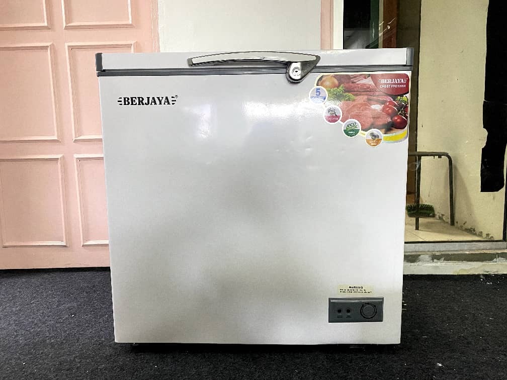 BERJAYA CHEST FREEZER 157L, TV & Home Appliances, Kitchen Appliances
