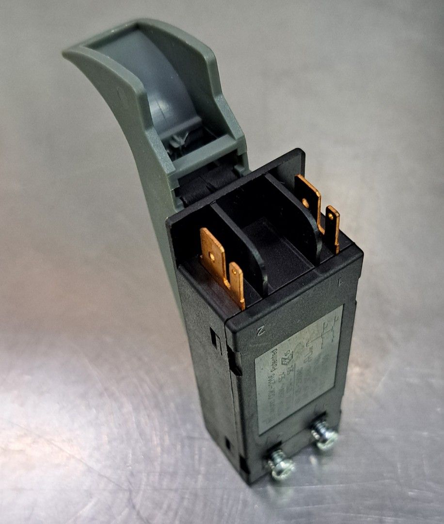 BOSCH 1617200109 ROTARY HAMMER DRILL ON-OFF SWITCH (Category: Construction Tools & Equipment) located in Manila. Submitted by tonpornel (Listing ID 1256149350, Image 2). Description: Ton-Pornel Mercantile • We supply Powertools, Hardware tools, Plumbing, Paints, Electrical and Construction materials • We offer Paint Mixing and Powertools Repair Visit us: 38 Marcos Highway Mayamot, Antipolo City https://maps.google.com/?cid=1384230075759805792&ent