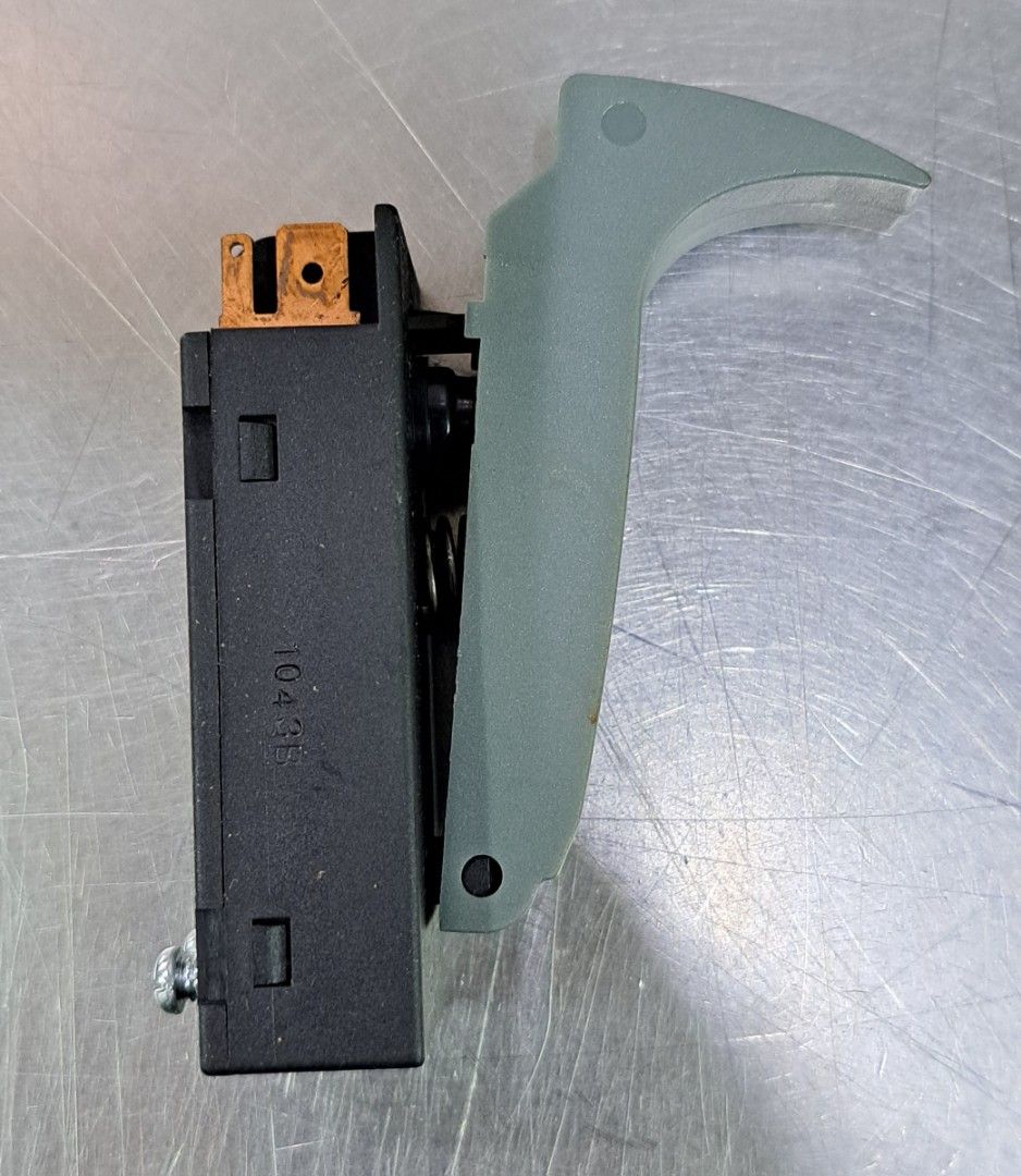 BOSCH 1617200109 ROTARY HAMMER DRILL ON-OFF SWITCH (Category: Construction Tools & Equipment) located in Manila. Submitted by tonpornel (Listing ID 1256149350, Image 1). Description: Ton-Pornel Mercantile • We supply Powertools, Hardware tools, Plumbing, Paints, Electrical and Construction materials • We offer Paint Mixing and Powertools Repair Visit us: 38 Marcos Highway Mayamot, Antipolo City https://maps.google.com/?cid=1384230075759805792&ent
