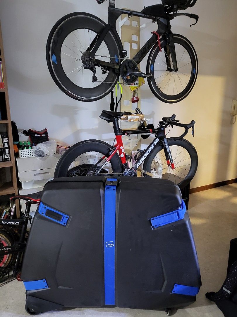 B W II Hardcase bike box Bike Case Rental Sports Equipment