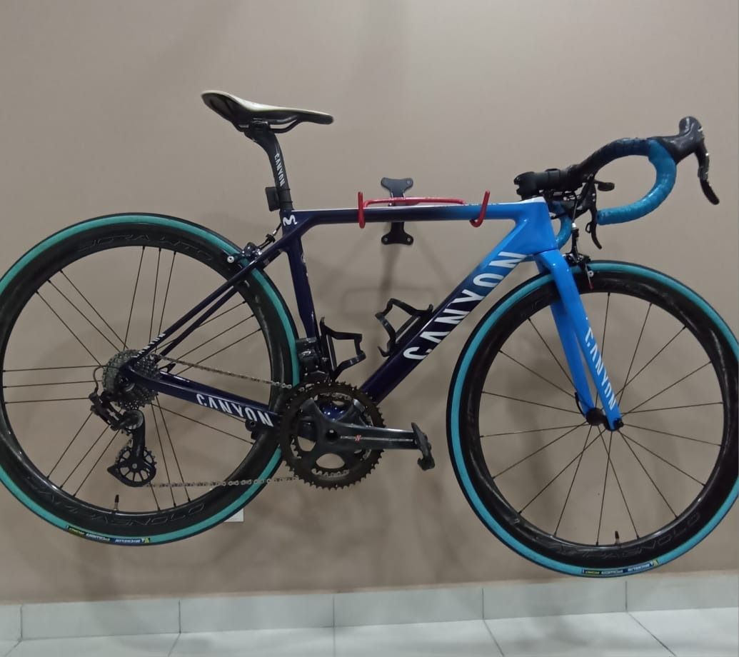 Canyon ultimate cf slx movistar hot sale