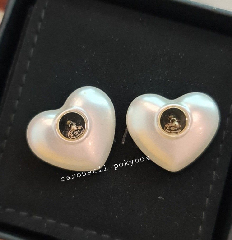 ❤️sold❤️CHANEL 21B Heart Pearl Earrings( not 23K), Women's Fashion, Jewelry  & Organisers, Earrings on Carousell