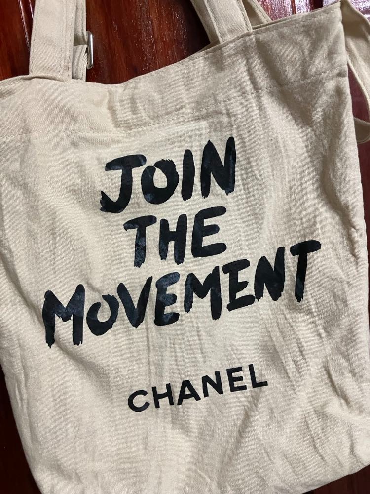 tote bag chanel ala plage - chanel gift complimentary not for sale- si