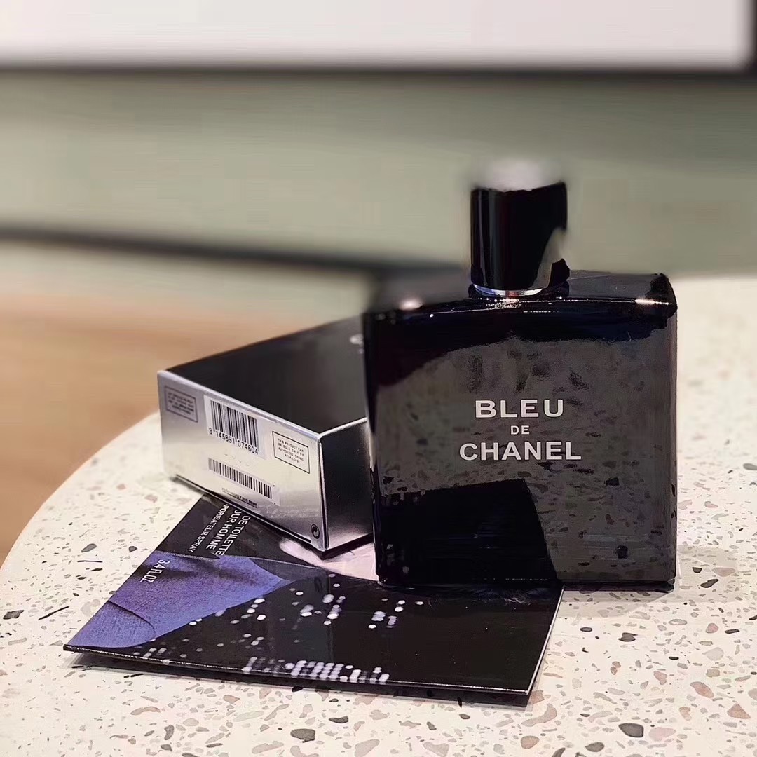 पुरुषों के लिए चैनल द्वारा Bleu De Chanel - 3.4 oz EDP स्प्रे