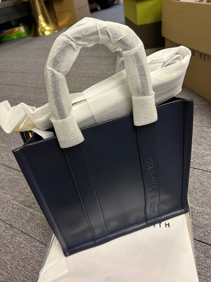 Navy Clover Trapeze Tote Bag | CHARLES & KEITH
