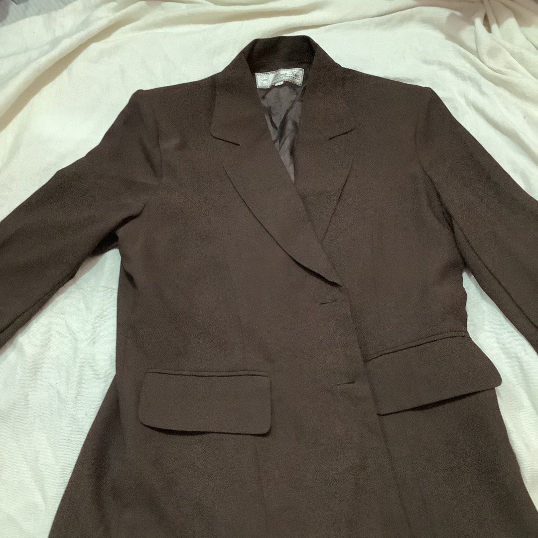 Chocolate Brown Blazer, Women's Fashion, Coats, Jackets and Outerwear on Carousell