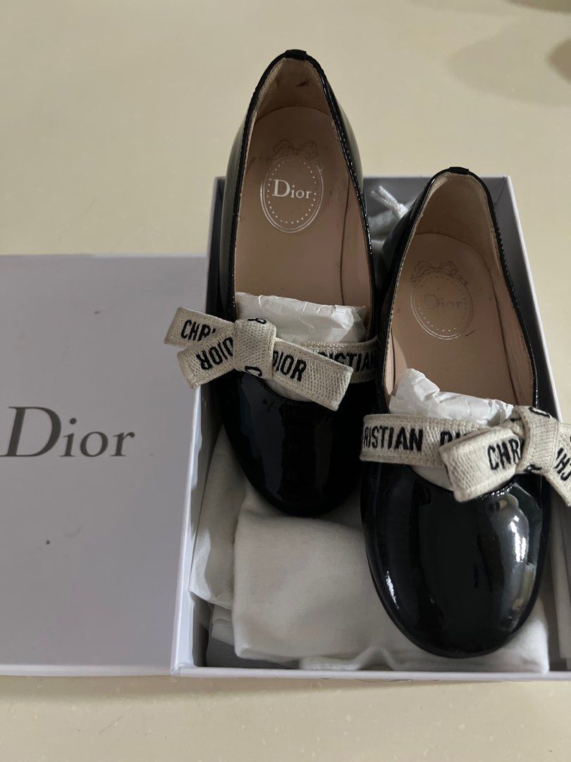 Dior ballerines store