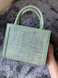 (Category: ) located in . Submitted by ashisselling (Listing ID 1256280061, Image 1). Description: .