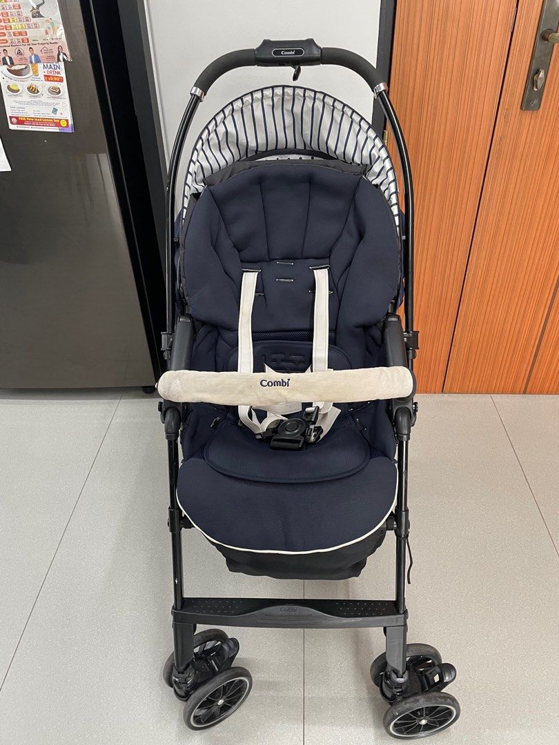 Combi Mechanic Handy Stroller Babies Kids Going Out Strollers