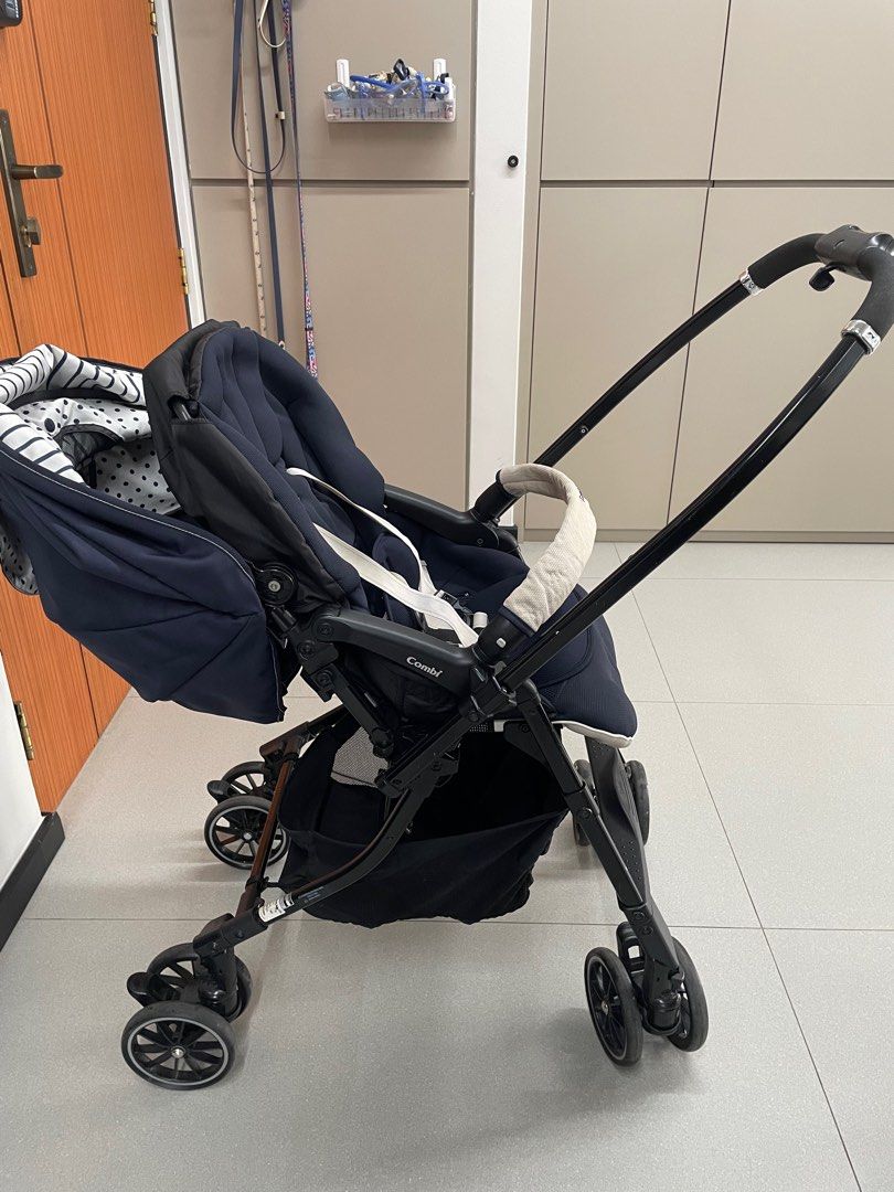 Combi Mechanic Handy Stroller Babies Kids Going Out Strollers