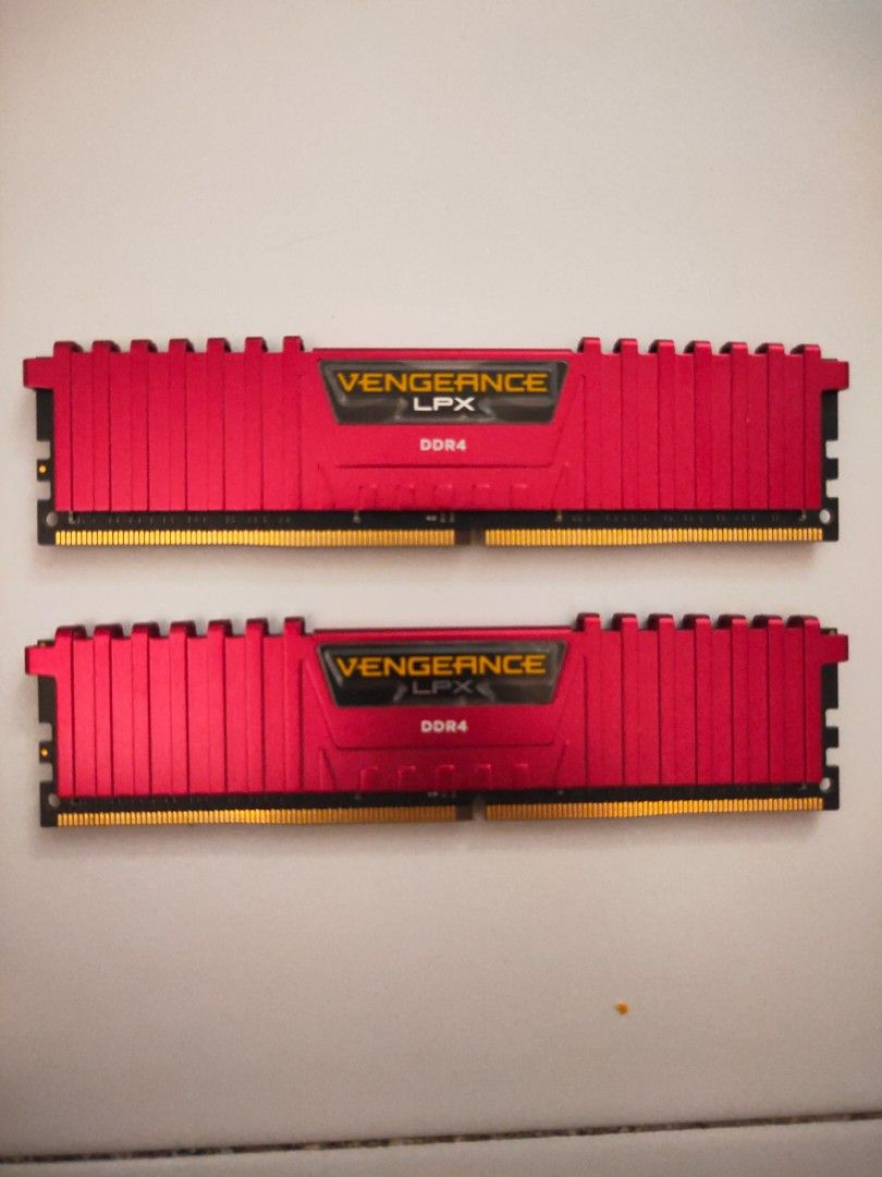 Corsair Vengeance LPX 16GB 2x8GB DDR4 DRAM 2400MHz PC4 19200