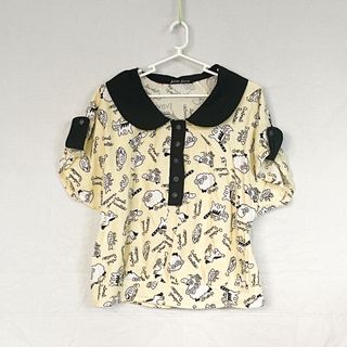 (Category: ) located in . Submitted by hknwardrobe (Listing ID 1256207671, Image 1). Description: .