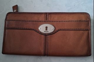 Dompet panjang  Fossil