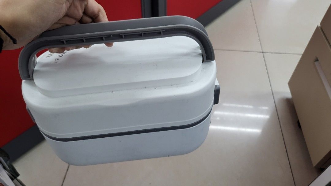 Electric lunch box heater bento cooker (Category: Food Organization & Storage) located in Quezon City. Submitted by ubwyk (Listing ID 1256132681, Image 1). Description: 500 SRP seldom used sterilized.