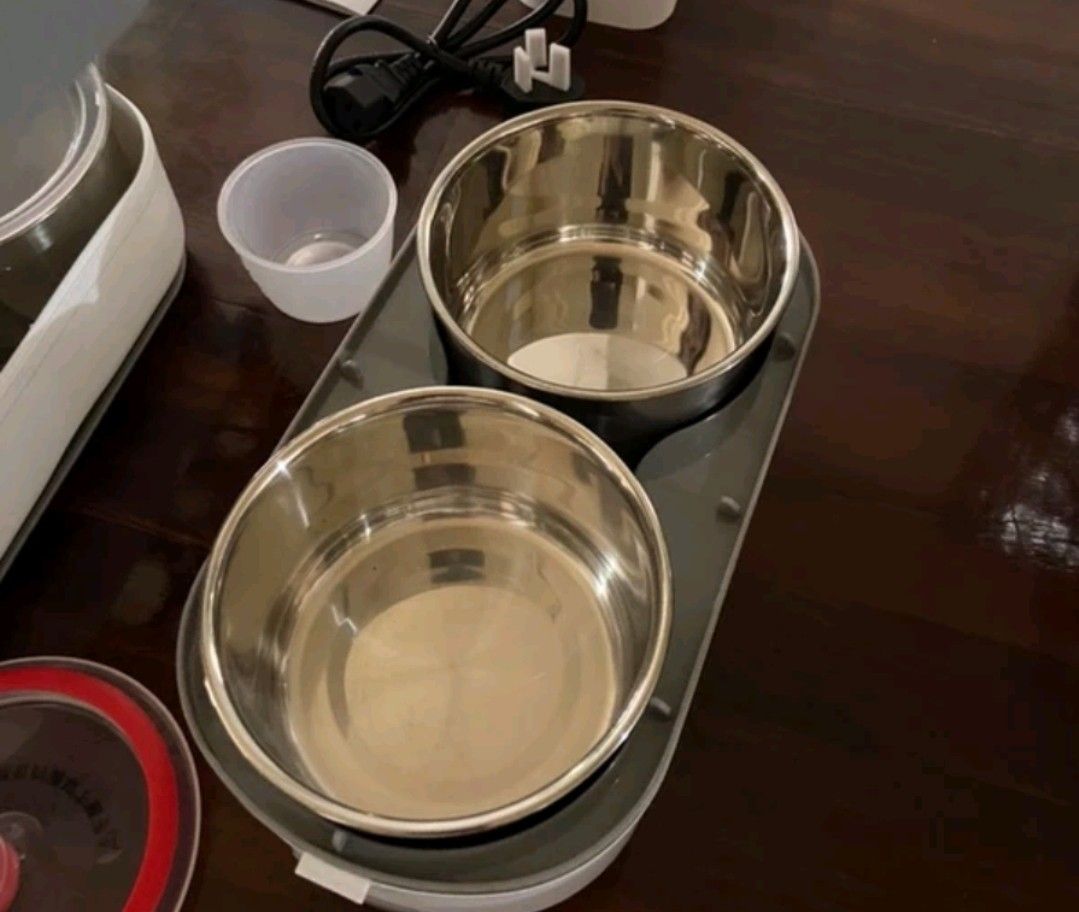 Electric lunch box heater bento cooker (Category: Food Organization & Storage) located in Quezon City. Submitted by ubwyk (Listing ID 1256132681, Image 2). Description: 500 SRP seldom used sterilized.