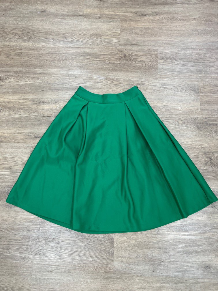 Emerald Green Midi Skirt, Women's Fashion, Bottoms, Skirts on Carousell